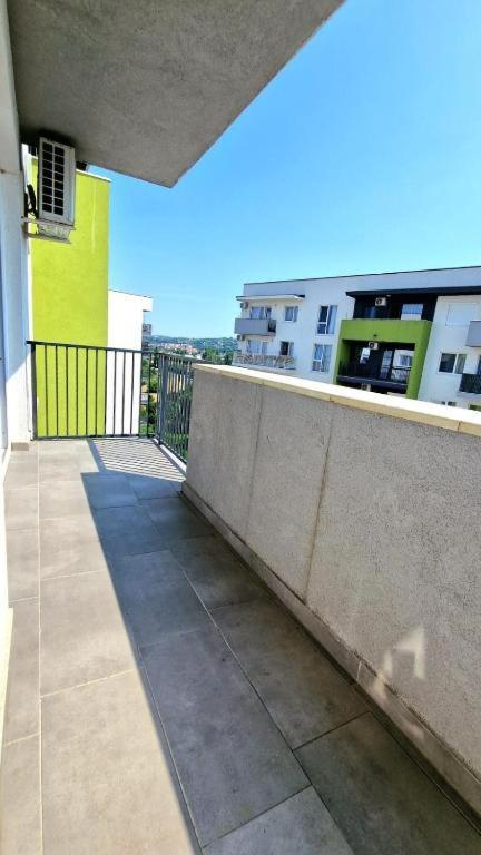 Cozy Apartment Prima Nufarul Oradea Exterior photo